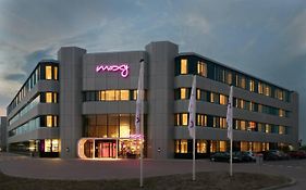 Hôtel Moxy Amsterdam Schiphol Airport à Hoofddorp Exterior photo