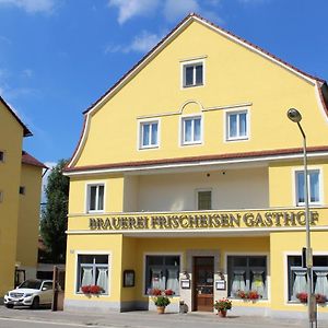 Hôtel Brauerei Und Gasthof Frischeisen à Kelheim Exterior photo