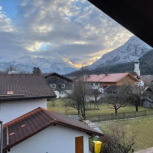 Dachgeschosswohnung Mit Traumhaftem Zugspitzblick Bei Garmisch Farchant Exterior photo