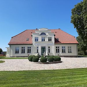 Hôtel Gutshaus Neu Farpen à Neuburg  Exterior photo