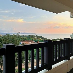 Aparthotel Apo 201-Alta Vista De Boracay à Boracay Island Exterior photo