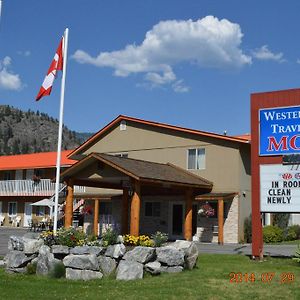 Western Traveller Motel Grand Forks Exterior photo