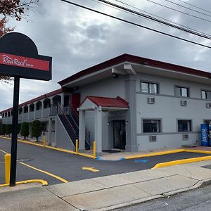 Red Roof Inn Copiague Exterior photo