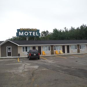 Motel Beausejour Neguac Exterior photo