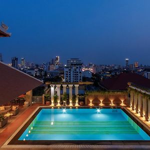Jaya Suites Hotel Phnom Penh Exterior photo