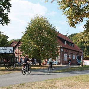Hôtel Avoessel à Küsten Exterior photo