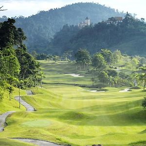 Hôtel Berjaya Hills Golf & Country Club à Bukittinggi Exterior photo