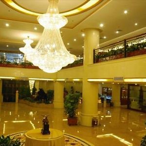 Plateau Pearl Grand Hotel Kunming Interior photo