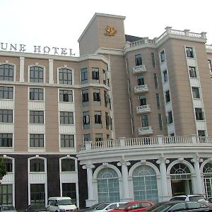 Fortune Hotel Shanghai Exterior photo