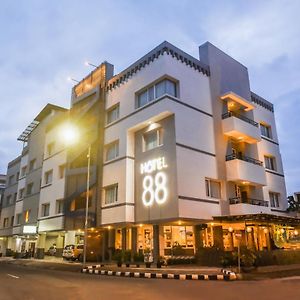 Hotel 88 Jember By Wh Exterior photo