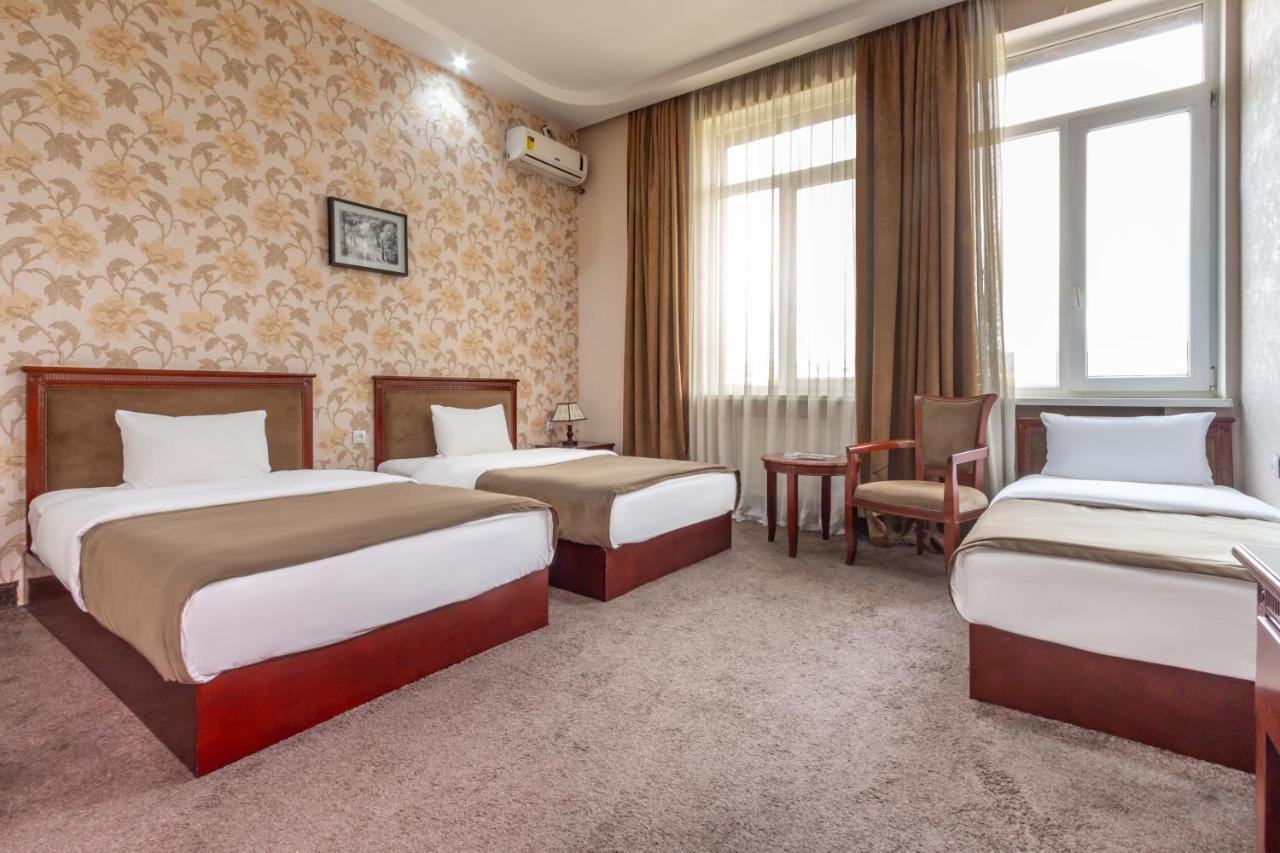 Margo Palace Hotel Tbilissi Extérieur photo