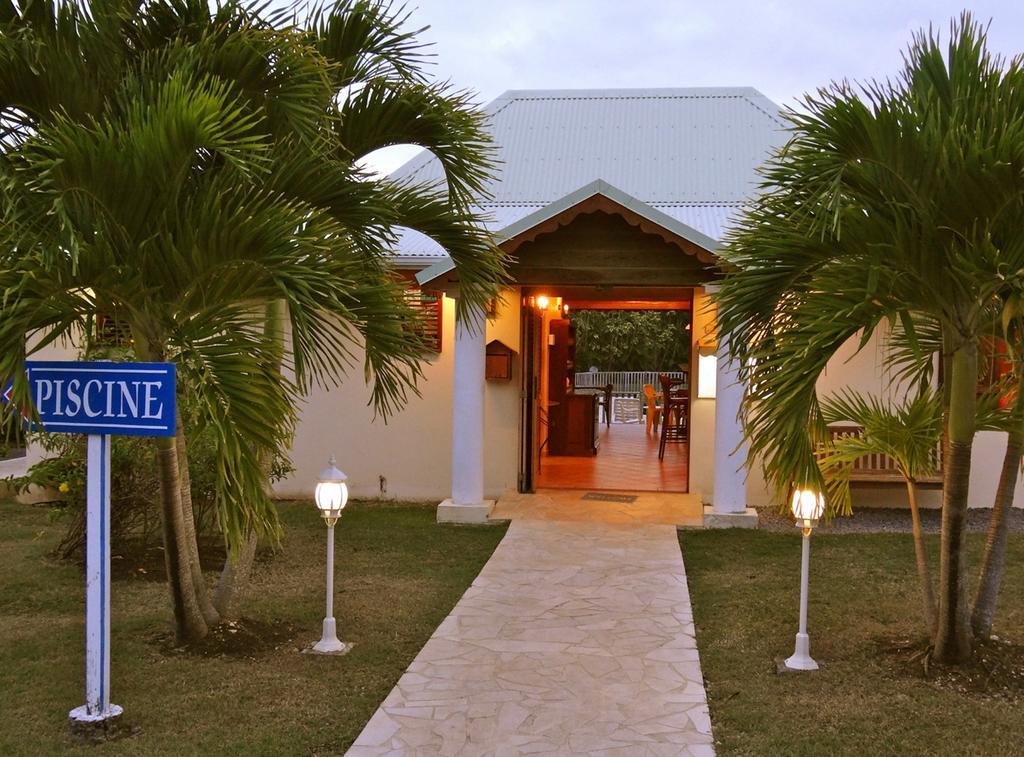 Résidence Le Vallon Guadeloupe Parc Piscine Appartements&Studios&Services hôteliers à la carte Saint-Francois  Chambre photo