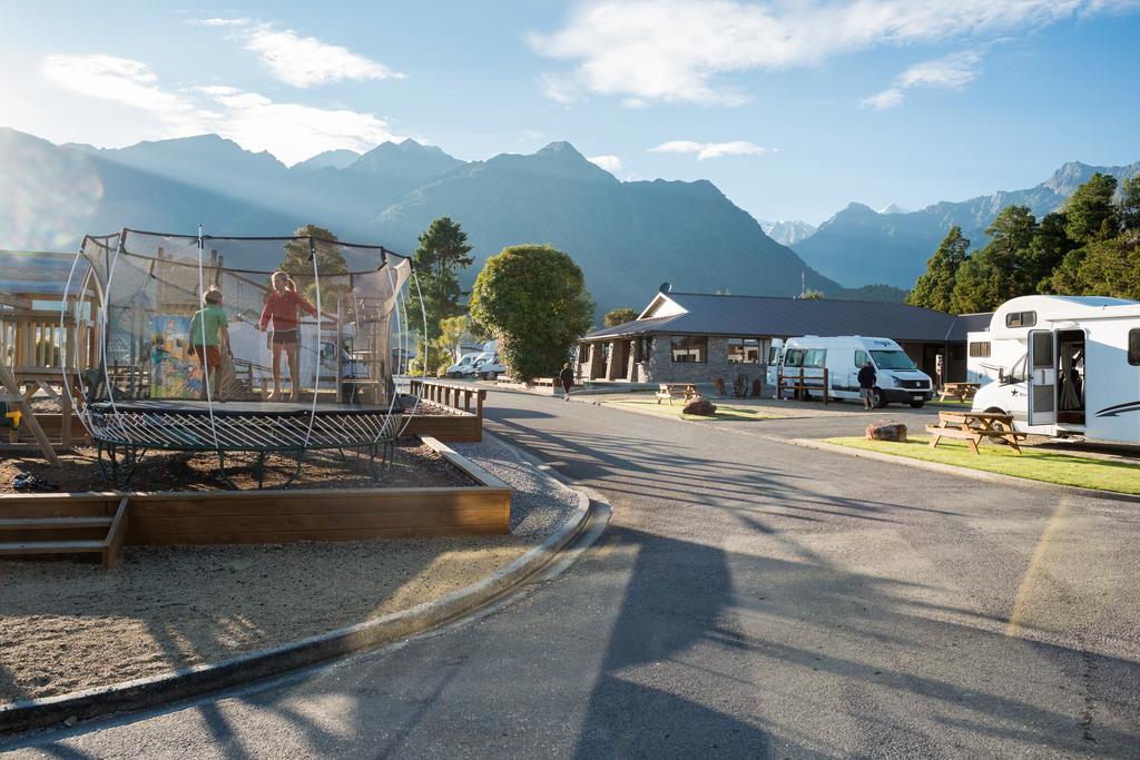 Fox Glacier Top 10 Holiday Park & Motels Extérieur photo