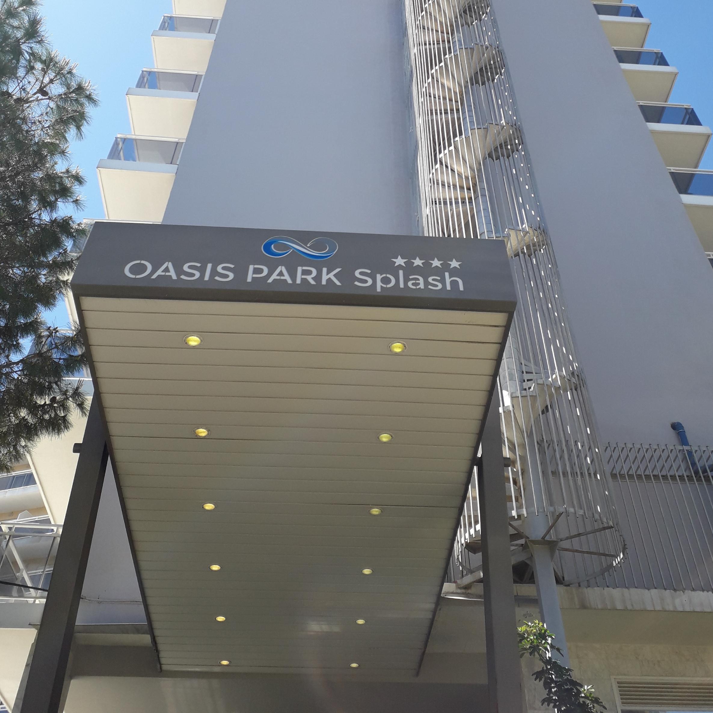 Hotel Oasis Park Splash Calella Extérieur photo