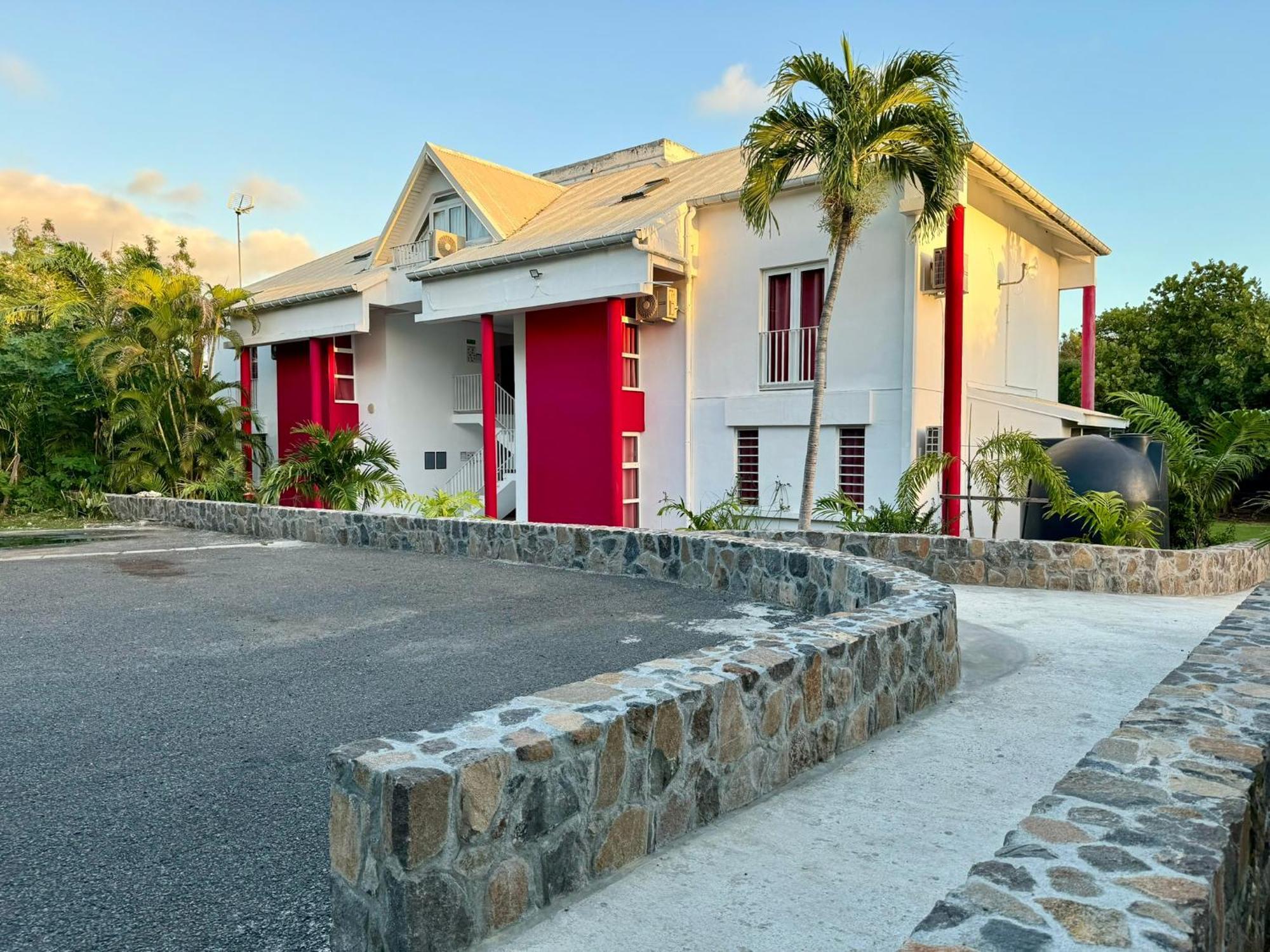 Résidence Le Vallon Guadeloupe Parc Piscine Appartements&Studios&Services hôteliers à la carte Saint-Francois  Extérieur photo