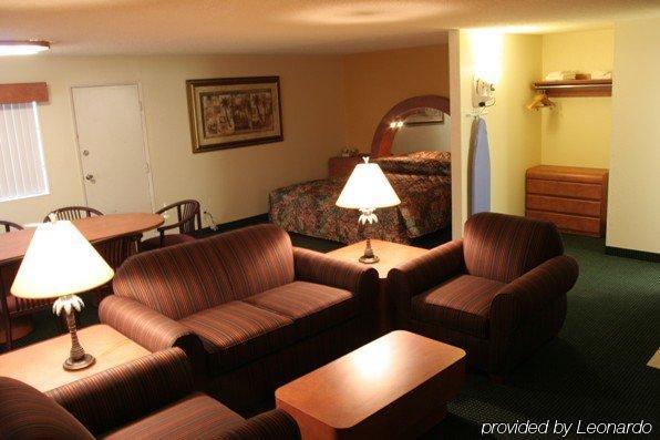 University Inn And Suites Tallahassee Chambre photo