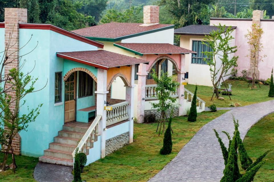 Stamp Hills Resort Suan Phueng Extérieur photo