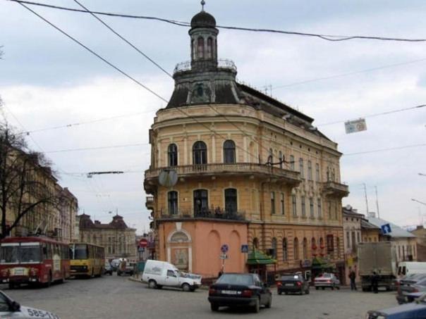Chernivtsi Central Square Hostel Extérieur photo