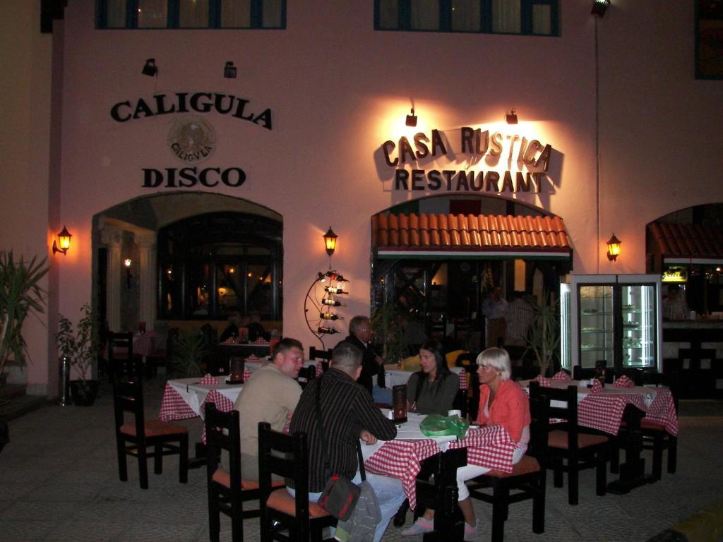 Le Pacha Resort Hurghada Restaurant photo