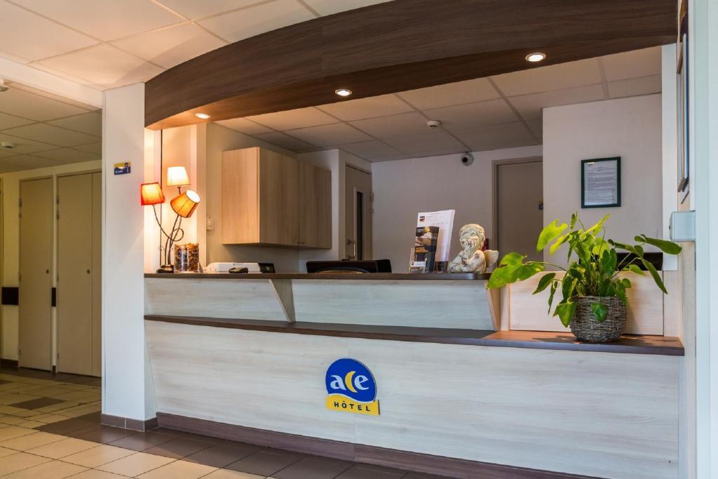 Ace Hotel Bourges Extérieur photo