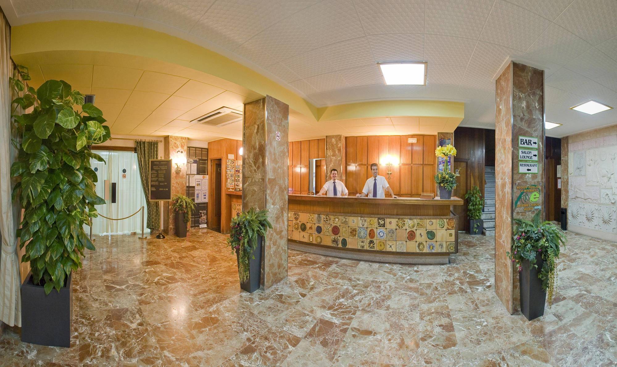 Hotel Tropical Sant Antoni de Portmany Extérieur photo