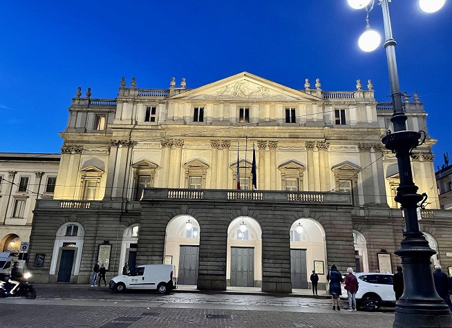 La Scala photo