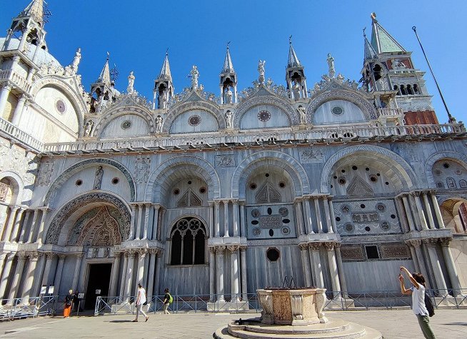 Basilica di San Marco photo