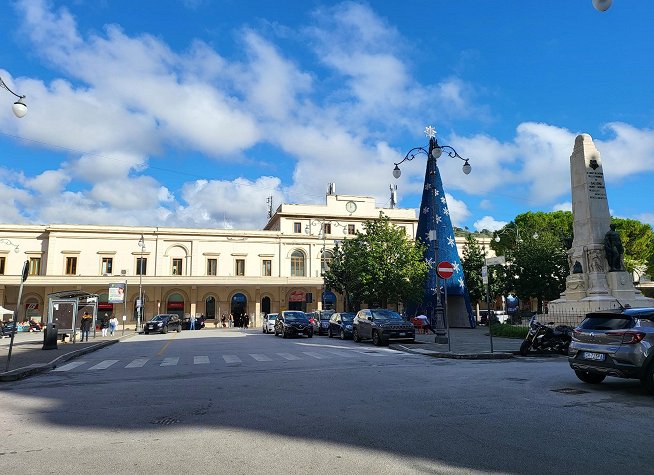 Salerno Train Station photo