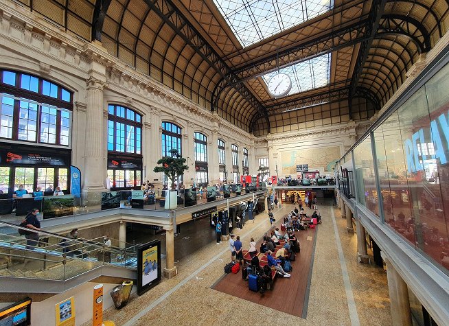 Bordeaux Saint-Jean Station photo