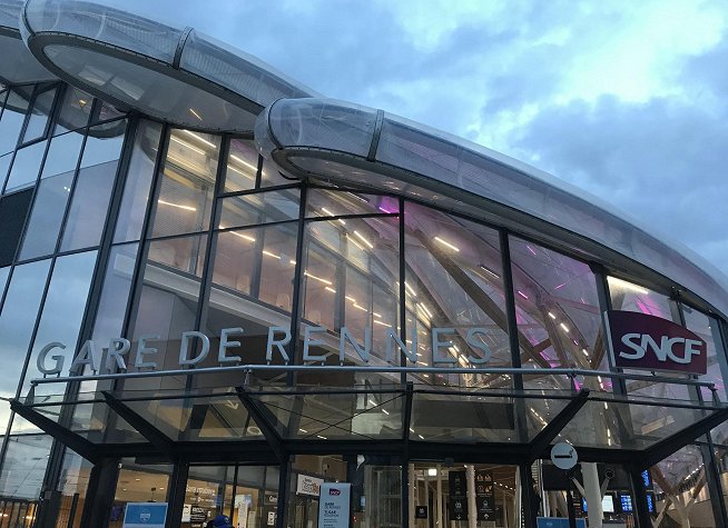Gares Metro Station photo