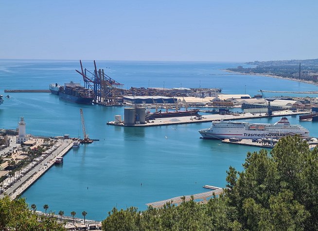 Port of Malaga photo