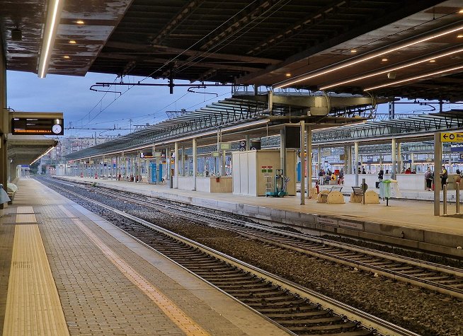 Roma Tiburtina Train Station photo