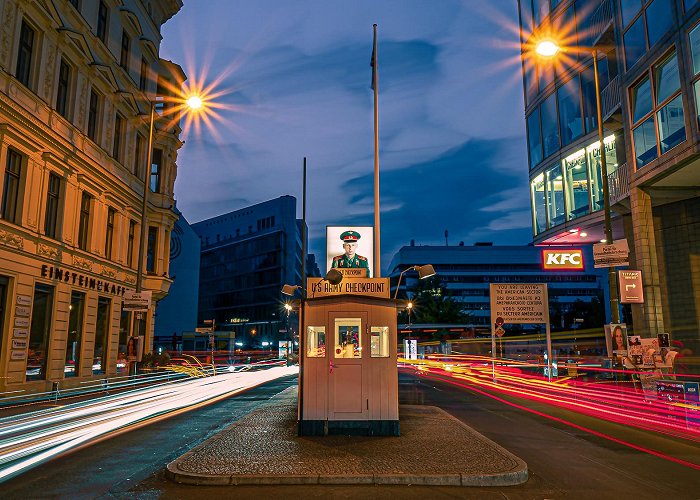 Checkpoint Charlie photo