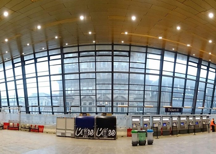 Glasgow Queen Street Station photo