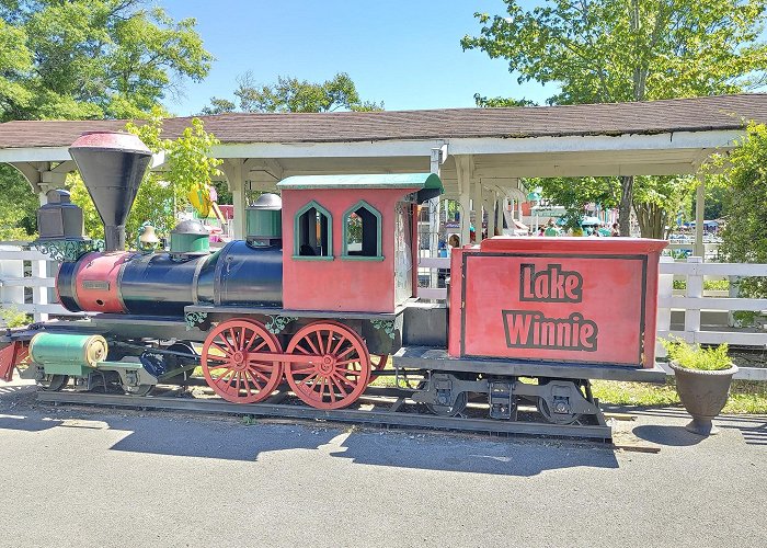 Lake Winnepesaukah Amusement Park photo