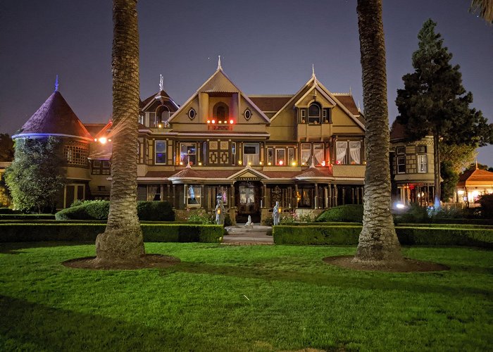 Winchester Mystery House photo