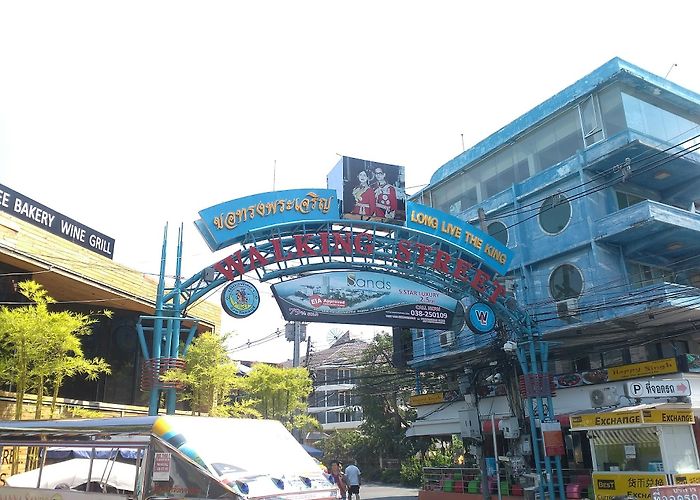 Walking Street Pattaya photo