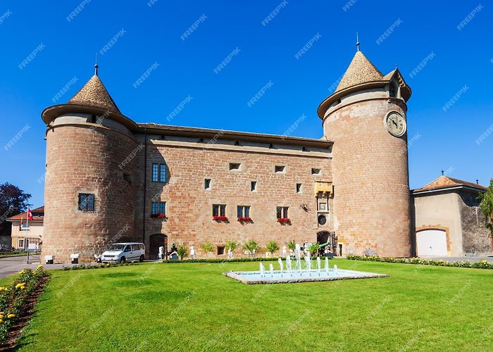 Chateau de Morges Premium Photo | Medieval castle in morges switzerland photo