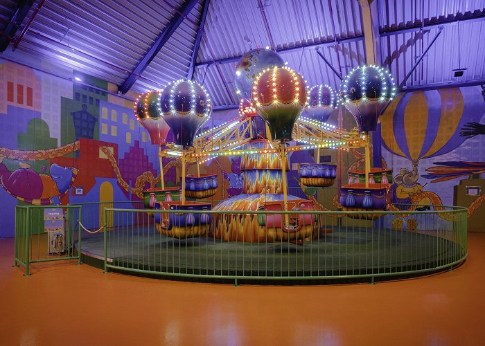 Speelparadijs KidZcity Ontdek alle attracties van indoor speelparadijs KidZcity photo