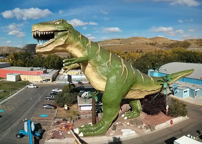 World's Largest Dinosaur World's Largest Dinosaur Paint Job - F&D Scene Changes photo