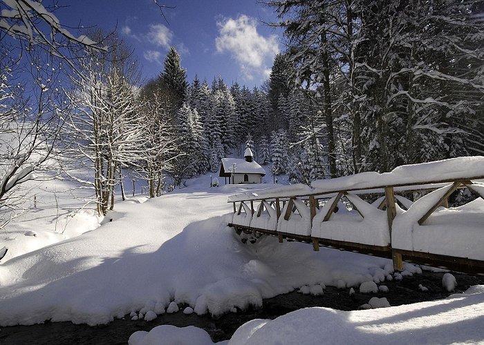 Luftseilbahn Weglosen-Seebli Winter Hikes in Oberiberg: the best Winter Hiking Trails ... photo