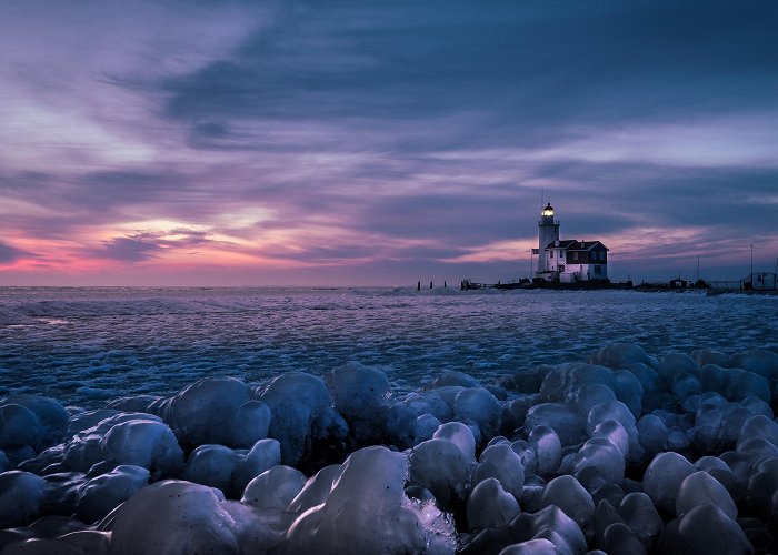 Paard van Marken Wallpaper sunset, lake, lighthouse, ice, Netherlands, Netherlands ... photo