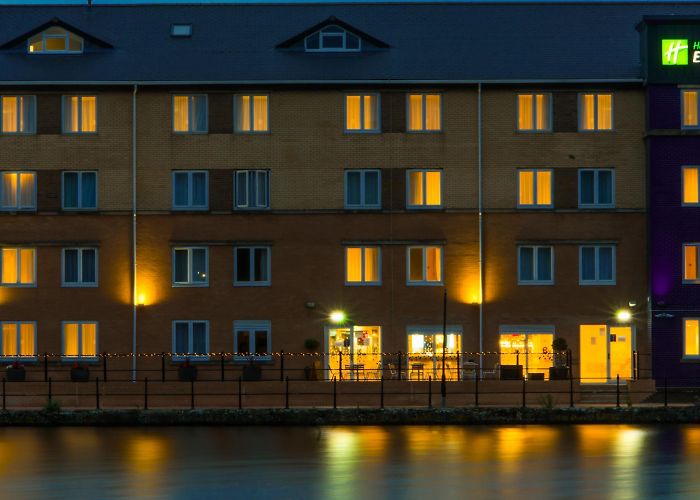 Cardiff Bay Cardiff Bay Hotels: Holiday Inn Express Cardiff Bay photo