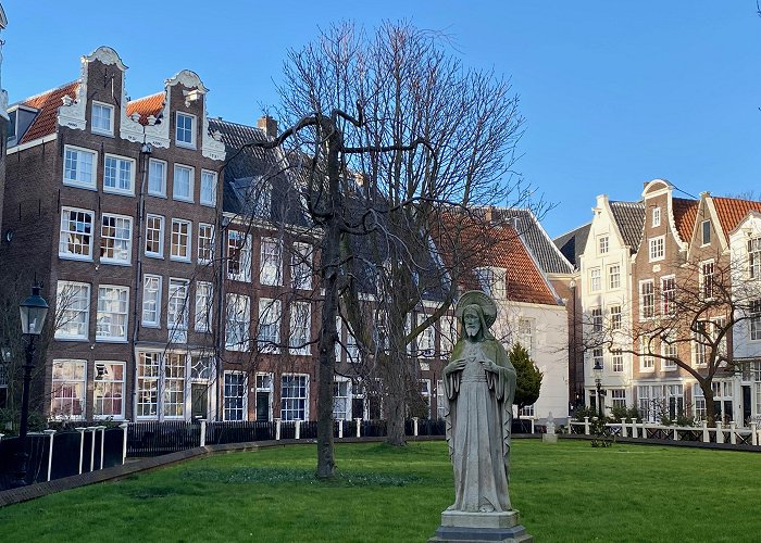 Begijnhof The Begijnhof in Amsterdam | wordscene photo