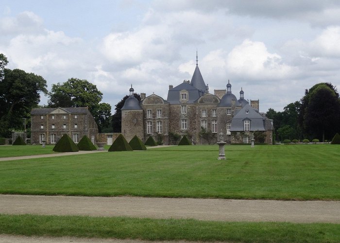 Chateau de la Bourbansais le paresseux - Picture of Domaine de la Bourbansais, Pleugueneuc ... photo