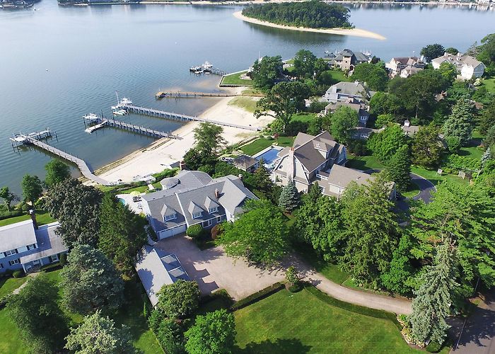 Lighthouse Hoek van Holland Brielle, ROCKLAND ORANGE NJ [Neighborhood Guide] | The Corcoran Group photo