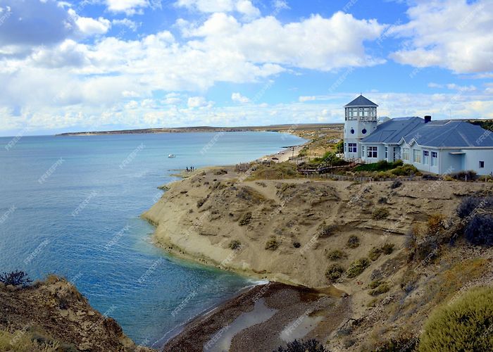 Ecocentro Premium Photo | The ecocentro just south of puerto madryn ... photo