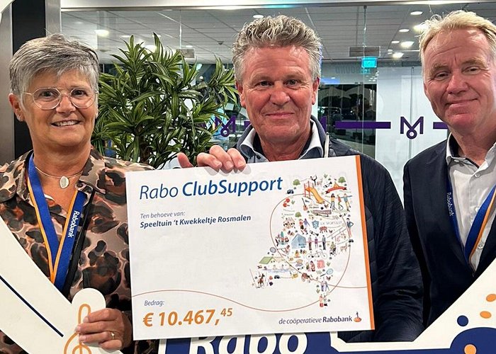 Speeltuin 't Kwekkeltje Cheque van ruim 10.000 euro voor Speeltuin 't Kwekkeltje ... photo