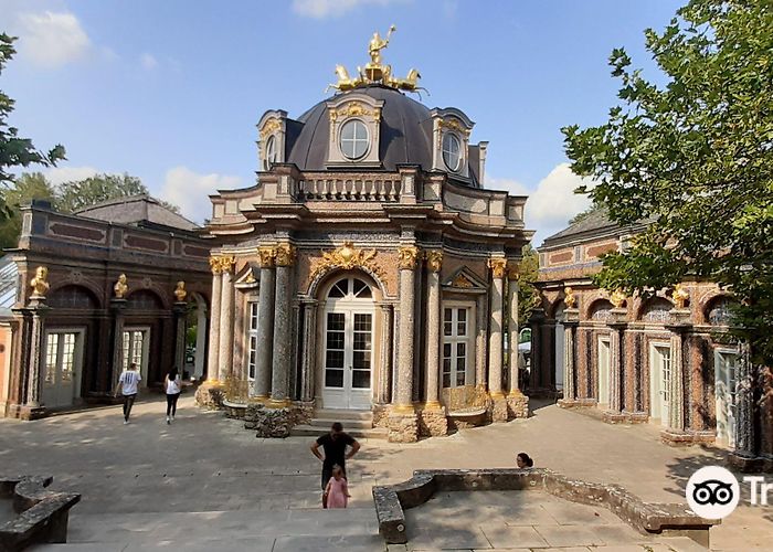 Hermitage Castle Altes Schloss Ermitage Hermitage Old Palace: Photos, Map & Reviews [2024] | Trip.com photo