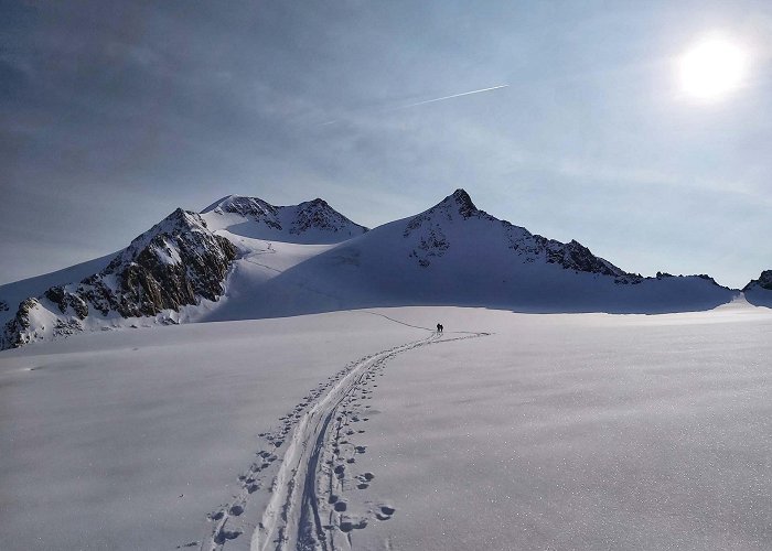 Wildspitze Ski tour Wildspitze with ski guide - ridewithme.guide photo